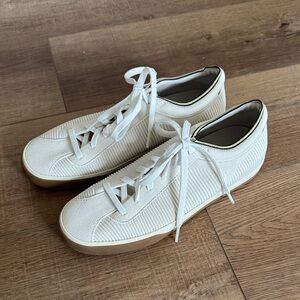 New Rothy’s The Lace Up Sneakers size 10